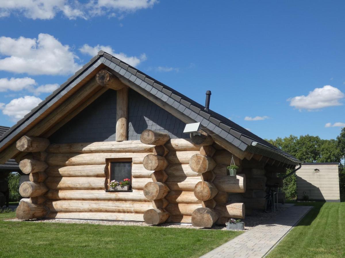 Naturstammhaus Tollensesee Groß Nemerow Exteriér fotografie